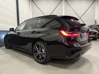 BMW 3 Serie BMW 3 Serie Touring 330e xDrive M-Sport PANO/LASER/360CAMERA/ADAPTIVE M-ONDERSTEL/ACC/LEER-ALCANTARA/19