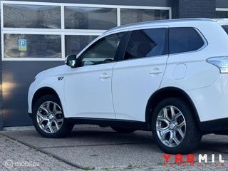 Mitsubishi Outlander Mitsubishi Outlander 2.0 PHEV X-Line Edition 5DRS NLSE AUTO AIRCO ACHER UITRIJCAMERA - afbeelding nr 32