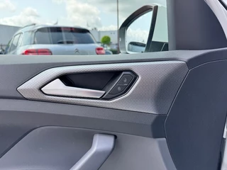 Volkswagen T-Cross Volkswagen T-Cross 1.0 TSI STYLE/ Camera / ALL IN PRIJS/ Digital dash - afbeelding nr 17