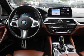 BMW 5 Serie BMW 5 Serie 530e iPerformance High Executive / Schuifdak / 360Camera / Head-up / 20'' / Volleder / Harman Kardon / Keyless / Navigatie / Stoelventilatie / Stuurverwarming / Dodehoek / ACC - afbeelding nr 9