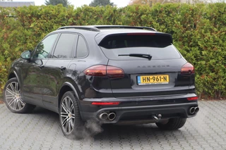 Porsche Cayenne Porsche Cayenne 3.0 S E-Hybrid Ecc|Panodak|Nav|Led|E. Trhk|Leder|Bose - afbeelding nr 2