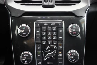Volvo V40 Volvo V40 1.5 T2 Polar+ Automaat - Navi, Camera, Cruise, Stoelverw. - afbeelding nr 16
