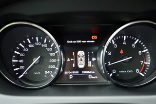 Land Rover Discovery Sport Rijklaarprijs-Garantie Panorama dak Leder navigatie Xenon 1e Eigenaar - afbeelding nr 17