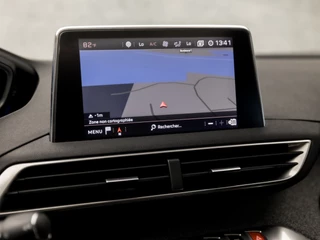 Peugeot 5008 Peugeot 5008 1.2 PureTech GT-Line 7 Persoons (PANORAMADAK, NAPPA LEDER, MEMORY SEATS, STOELVERWARMING, APPLE CARPLAY, KEYLESS, ELEK ACHTERKLEP, GETINT GLAS, NIEUWSTAAT) - afbeelding nr 31