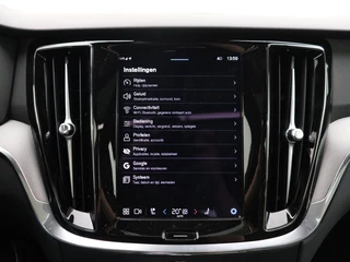 Volvo V60 Volvo V60 T6 PLUG-IN HYBRID PLUS DARK SCHUIFDAK 360GR CAM HARMAN KARDON - afbeelding nr 21