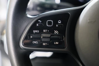 Mercedes-Benz A-Klasse Mercedes-Benz A-klasse 180 AMG 45 Look / AUT / Cruise Control / Camera / F1 Flippers / Navi / Led / Pdc / Xenon / 20 Inch - afbeelding nr 8