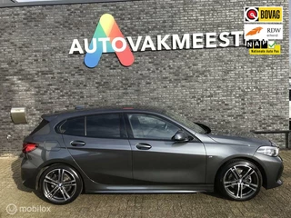 BMW 1 Serie BMW 1-serie 118i M Sport Business Edition - afbeelding nr 1