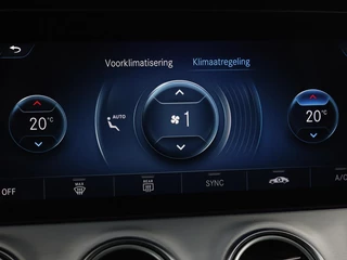 Mercedes-Benz E-Klasse Mercedes-Benz E-klasse 300e Avantgarde | Adaptive cruise | Trekhaak |  Stoelverwarming | Camera | Widescreen | Sfeerverlichting | Half leder | Full LED - afbeelding nr 10