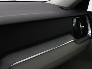 Volvo V60 Volvo V60 2.0 B4 Inscription | Panoramadak | Trekhaak |  Leder | Stoel & stuurverwarming | Head-Up | Adaptive cruise | Harman/Kardon | 360 camera | Carplay | Navigatie | Memory | Full LED | Keyless - afbeelding nr 36