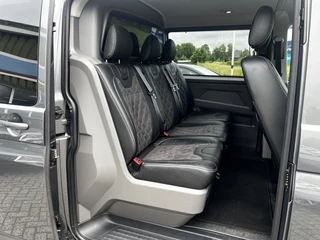 Volkswagen Transporter Volkswagen Transporter Bulli L2H1 2.0TDi 200pk DSG DC | Black Edition | Leer/alcantara | Dubbele cabine | 2x Schuifd m.Sluithulp | 20