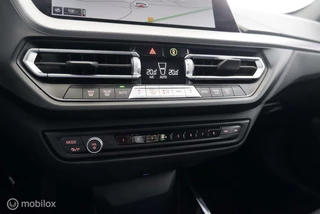 BMW 1 Serie BMW 1-serie 118i Automaat M-Sport Business Ed. Led|leer|cam|nav|dab|ecc|lmv17 - afbeelding nr 13