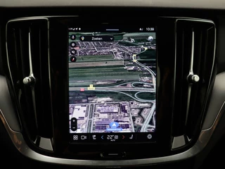 Volvo V60 Volvo V60 T6 PLUG-IN HYBRID ESSENTIAL EDITION 19INCH GETINT GLAS STOELVERW - afbeelding nr 27