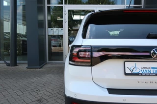 Volkswagen T-Cross Volkswagen T-Cross 1.0 TSI 110PK ACTIVE, Navi, Clima, Apple Carplay/ Android Auto, etc. - afbeelding nr 11