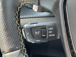 Peugeot 2008 Peugeot 2008 1.2 PURETECH AUT. 130PK GT LINE LED NAVI CAMERA CARPLAY AIRCO - afbeelding nr 14