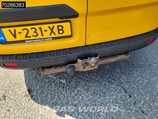Ford Transit Ford Transit 130pk L2H1 LED Trekhaak Airco Cruise Parkeersensoren Imperiaal Euro6 L2 7m3 Airco Trekhaak Cruise control - afbeelding nr 9