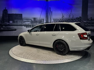 Škoda Octavia Skoda Octavia Combi 2.0 TSI RS 245 *Full Options*Concaver Wheels*Milltek*TopStaat* - afbeelding nr 8