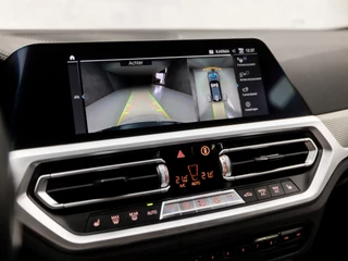 BMW 3 Serie BMW 3 Serie Touring 330e xDrive M Sport 293Pk Automaat (PANORAMADAK, M PAKKET, LASER KOPLAMPEN, MEMORY SEATS, HEAD-UP DISPLAY, HARMAN/KARDON, 360 CAMERA, ADAPTIVE CRUISE, APPLE CARPLAY, NIEUWE APK, NIEUWSTAAT) - afbeelding nr 20