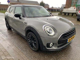 MINI Clubman Clubman 1.5 136pk / 100kw  Cooper Business  Steptronic Automaat  , 17 inch velgen zwart glans  & 4 nieuwe banden  , Navigatie , Parkeerhulp voor & achter , Prive glas , Key less entry ,  Dealer onderhouden - afbeelding nr 7