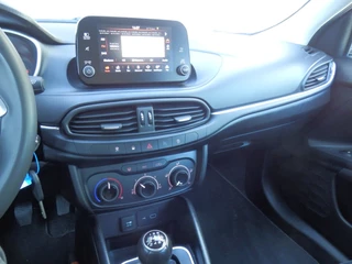 Fiat Tipo Fiat Tipo 1.4 Mirror | Trekhaak | Apple Carpl/Andr. Auto | Pdc | - afbeelding nr 16