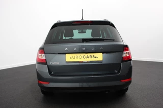 Škoda Fabia Skoda Fabia Combi 1.0 TSI DSG Ambition | Navigatie | App Connect | Camera | Cruise Control | Extra getint glas | Dab - afbeelding nr 3