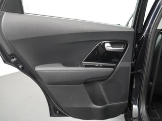 Kia Niro - Navigatie - Camera - Climate control - Cruise control - All Season - Fabrieksgarantie tot 01-2027 - afbeelding nr 39
