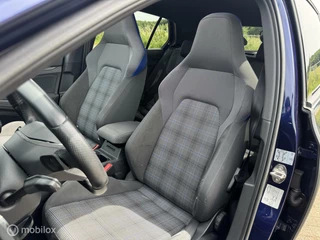 Volkswagen Golf Volkswagen Golf 1.4 eHybrid GTE | Led IQ | Pano | HUD | Trek - afbeelding nr 8