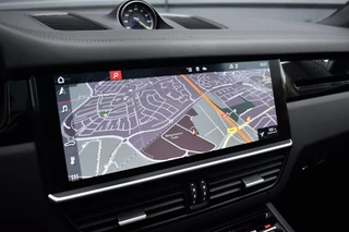 Porsche Cayenne | Panoramadak | Sport Chrono | Achterasbesturing | 21'' Velgen | Leder Dashbord | Orig. NL | - afbeelding nr 9