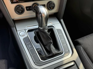 Volkswagen Passat Volkswagen Passat Variant 1.6 TDI AUTOMAAT | TREKH | EURO 6! - afbeelding nr 20