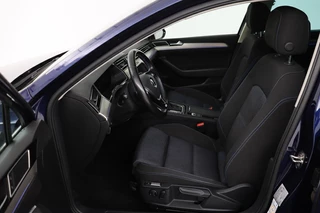 Volkswagen Passat Volkswagen Passat 1.4 TSI PHEV GTE | Head-Up | Stoelverwarming | 360 camera | Trekhaak | Keyless | Carplay | Dynamic Chassis Control | Full LED | Massage | Navigatie | Active Info Display - afbeelding nr 4