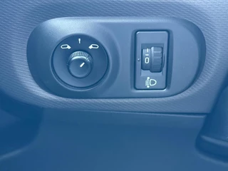 Citroën C4 Cactus Citroen C4 Cactus 1.2 e-THP PureTech 110pk Shine - Rouge Aden - Camera/Cruise/Clima - afbeelding nr 16