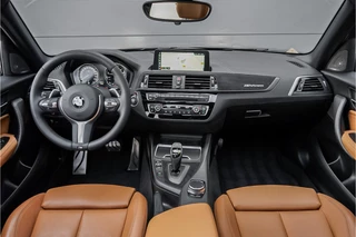 BMW 1 Serie BMW 1 Serie M140i Shadow Schuifdak H/K Stuurverw Camera CarPlay Leer - afbeelding nr 2
