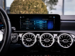 Mercedes-Benz CLA Mercedes CLA-klasse 250e AMG|PANO|CAMERA|SFEERV.|45S PAKKET - afbeelding nr 24