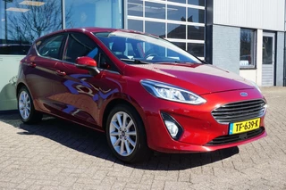 Ford Fiesta Ford Fiesta 1.0 EcoBoost Titanium 100PK Adaptieve Cruise Navi Camera Climate Verwarmde Voorruit B&O DAB Carplay Parkeersensoren *Compleet* - afbeelding nr 2