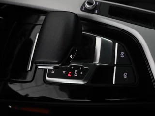 Audi A4 Audi A4 35 TFSI Launch Edition Business | 1e eigenaar |  Dealer onderhouden | Trekhaak | Virtual Cockpit | Carplay | Navigatie | Full LED | Parkeerhulp | Climate control | Sportstoelen | Cruise control - afbeelding nr 20