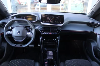 Peugeot 2008 Peugeot 2008 1.2 130PK AUTOMAAT GT PACK | ELEKTRISCH BEDIENBARE BESTUURDERSSTOEL | NAVIGATIE | FULL LED KOPLAMPEN | DRAADLOZE APPLE CARPLAY/ANDROID AUTO | ADAPTIVE CRUISE CONTROL | CAMERA VOOR + ACHTER | CLIMATE CONTROL | LICHTMETALEN VELGEN 17