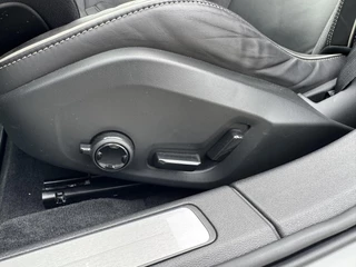 Volvo V60 Volvo V60 T6 Recharge AWD R-Design | Panoramadak | Elekt.stoel | DAB | CarPlay - afbeelding nr 23