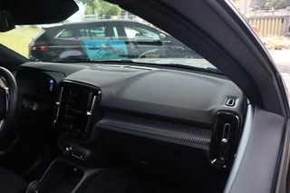 Volvo XC40 Volvo XC40 1.5 T3 R-Design | Schuifdak | Audi H&K | Camera - afbeelding nr 22