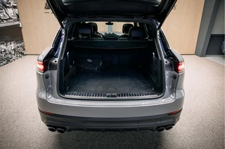 Porsche Cayenne Porsche Cayenne 3.0 E-Hybrid Goed uitgevoerde Cayenne Hybride - afbeelding nr 14