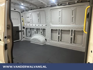 Volkswagen Crafter Volkswagen Crafter 2.0 TDI L3H2 L2H1 Euro6 Airco | Camera | Apple Carplay | Android Auto | Parkeersensoren Verwarmde voorruit, Bijrijdersbank - afbeelding nr 12