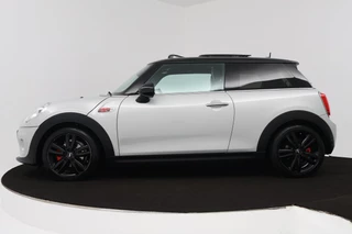 MINI Cooper Mini Mini 1.5 Cooper Chili Business (PANORAMADAK, NAVIGATIE, AUTOMAAT, CRUISE CONTROL, PARKEERSENSOREN, LEER, NL-AUTO) - afbeelding nr 2