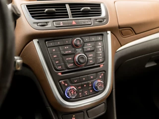 Opel Mokka 141Pk Automaat (NAVIGATIE, CLIMATE, STUUR/STOELVERWARMING, GETINT GLAS, LEDER, SPORTSTOELEN, CRUISE, PARKEERSENSOREN, BLUETOOTH, NIEUWSTAAT) - afbeelding nr 9
