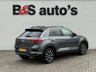 Volkswagen T-Roc Volkswagen T-ROC 1.5 TSI Sport Led Adaptive cruise Climate control Navigatie Pdc voor+achter DAB - afbeelding nr 2