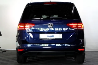 Volkswagen Touran Volkswagen Touran 1.5 TSI DSG Highline 7p 1eEIG! ACC CARPLAY DAB CAMERA '19 - afbeelding nr 6