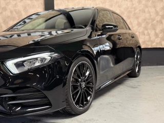 Mercedes-Benz A-Klasse Mercedes-Benz A-klasse 200 d Amg pakket l Night pakket l Sfeer verlichting l Camera l 19 Inch - afbeelding nr 3