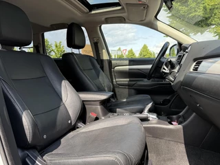 Mitsubishi Outlander Mitsubishi Outlander 2.0 PHEV Business Edition Navi,Trekhaak,Camera,Schuifdak,Leder,Stoelverwarming,Clima,Cruise,Pdc V+A,Lmv,Nieuwe Apk bij Aflevering - afbeelding nr 7