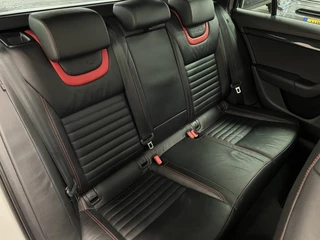 Škoda Octavia Škoda Octavia Combi 2.0 TDI RS /184PK / AUTOMAAT / LEDER / PANODAK / Trekh. 1600KG. - afbeelding nr 39