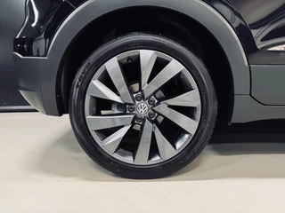 Volkswagen T-Cross Volkswagen T-Cross 1.0 TSI Style 116PK, Virtual Cockpit, Voll Led, Navi, ACC, Apple Carplay, Blind Spot, Prive Glas, PDC, 18