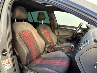 Volkswagen Golf Volkswagen Golf 2.0 TSI GTI TCR/PANO/Keyless/Cam/Sfeerverlichting - afbeelding nr 9