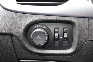 Opel Astra Opel Astra Sports Tourer 1.4 Online Edition 150pk. Navigatie, trekhaak. - afbeelding nr 23