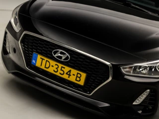 Hyundai i30 (APPLE CARPLAY, NAVIGATIE, CLIMATE, XENON, CAMERA, SPORTSTOELEN, PARKEERSENSOREN, LM VELGEN, CRUISE, NIEUWSTAAT) - afbeelding nr 29